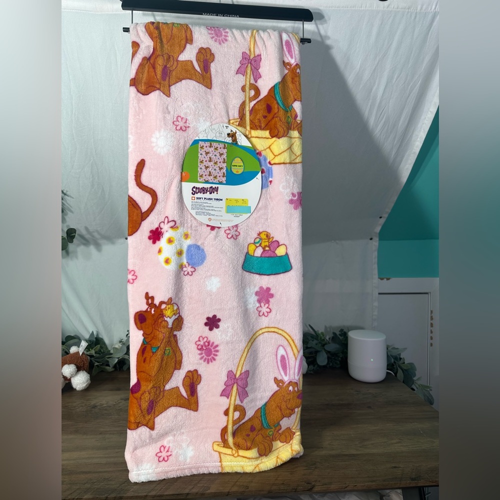 Scooby-Doo Easter Plush Throw Blanket